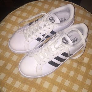 Adidas Neo sneakers